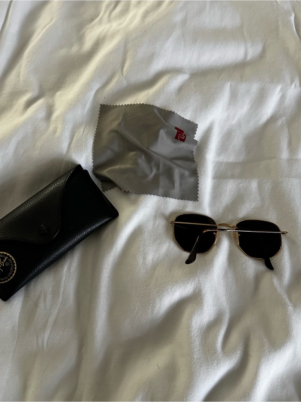 Gold Ray Ban Sunglasses - Picture 5 of 5